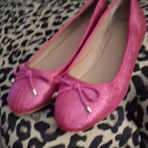 Crown & Ivy Fuchsia Ballet Flats